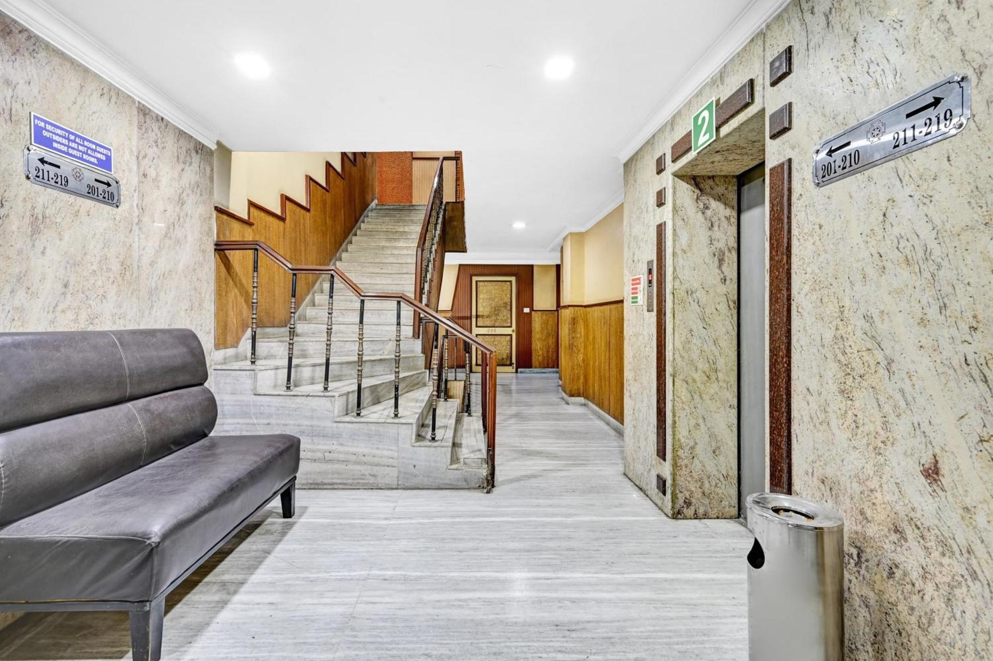 Super Townhouse Oak Hotel Belsons Taj Mahal Secundurabad Zewnętrze zdjęcie