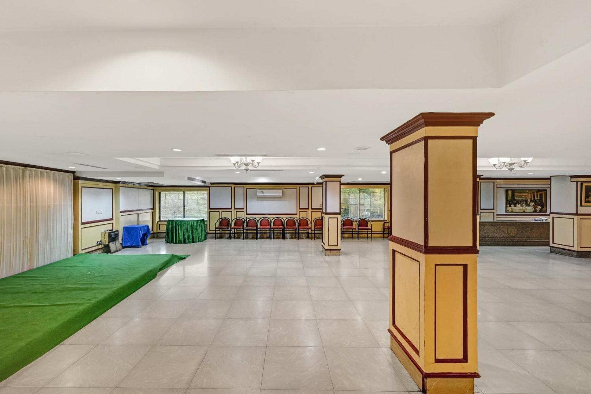 Super Townhouse Oak Hotel Belsons Taj Mahal Secundurabad Zewnętrze zdjęcie