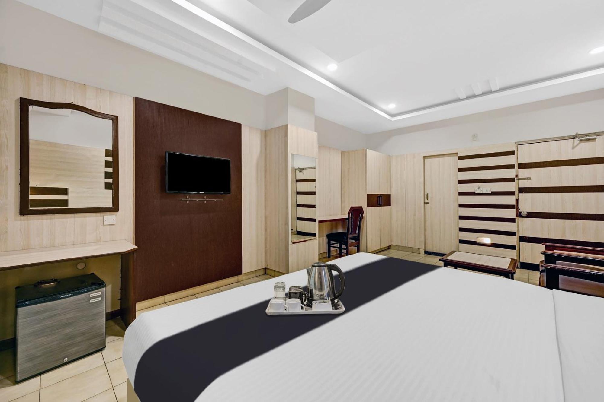 Super Townhouse Oak Hotel Belsons Taj Mahal Secundurabad Zewnętrze zdjęcie